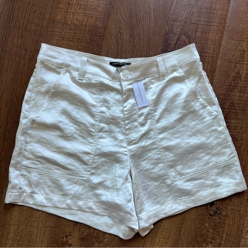 Banana Republic White Satin Highwaist Flowy Shorts